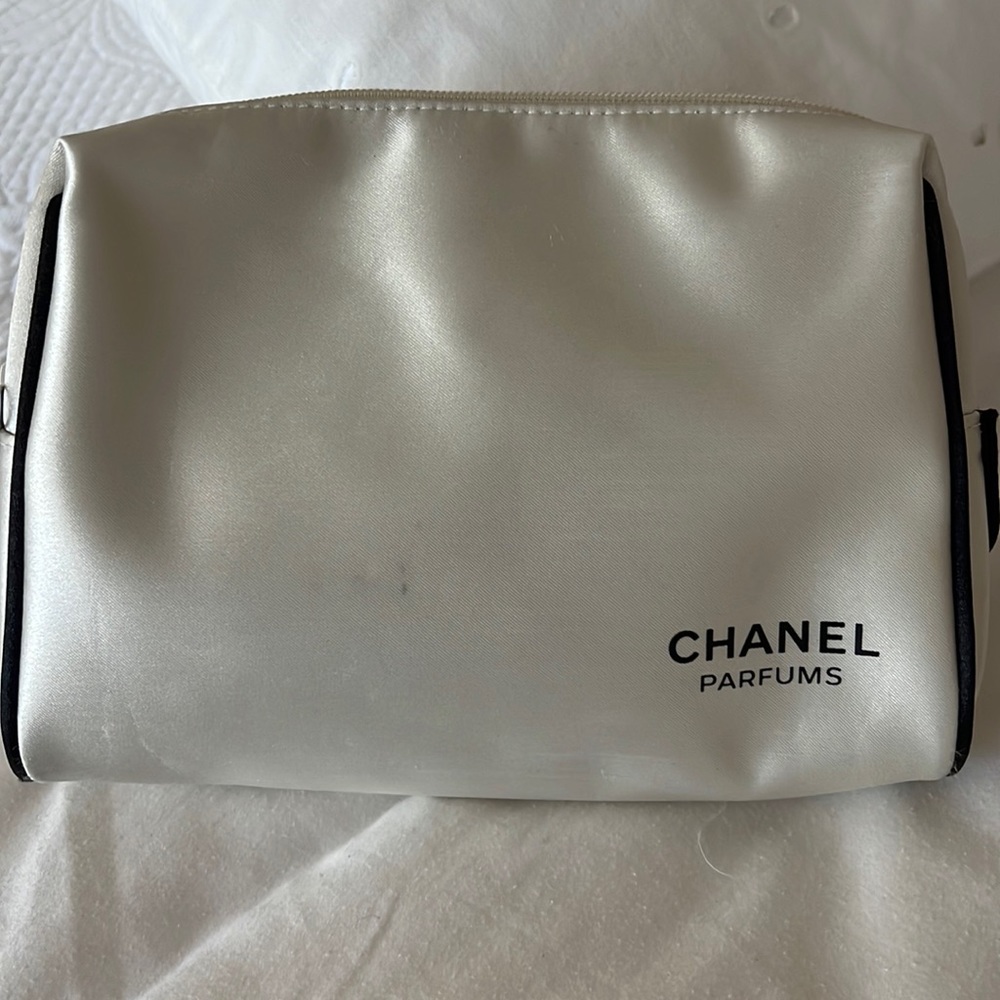 CHANEL Satin cosmetics bag